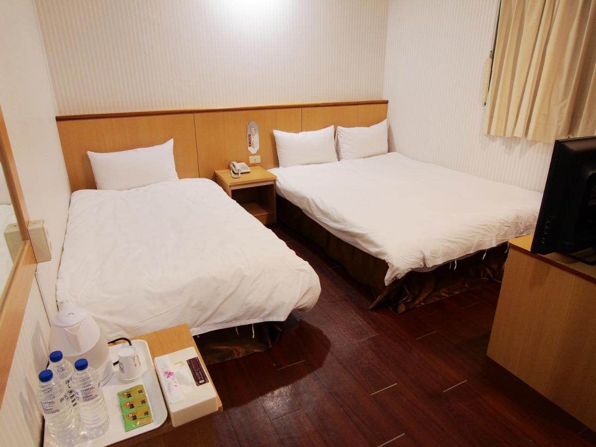 Yi Pin Yuan Hotel Tainan Extérieur photo