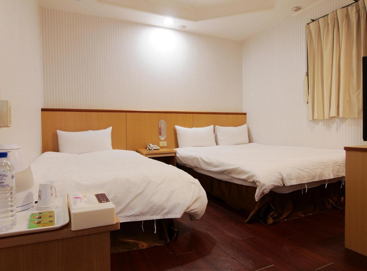 Yi Pin Yuan Hotel Tainan Extérieur photo