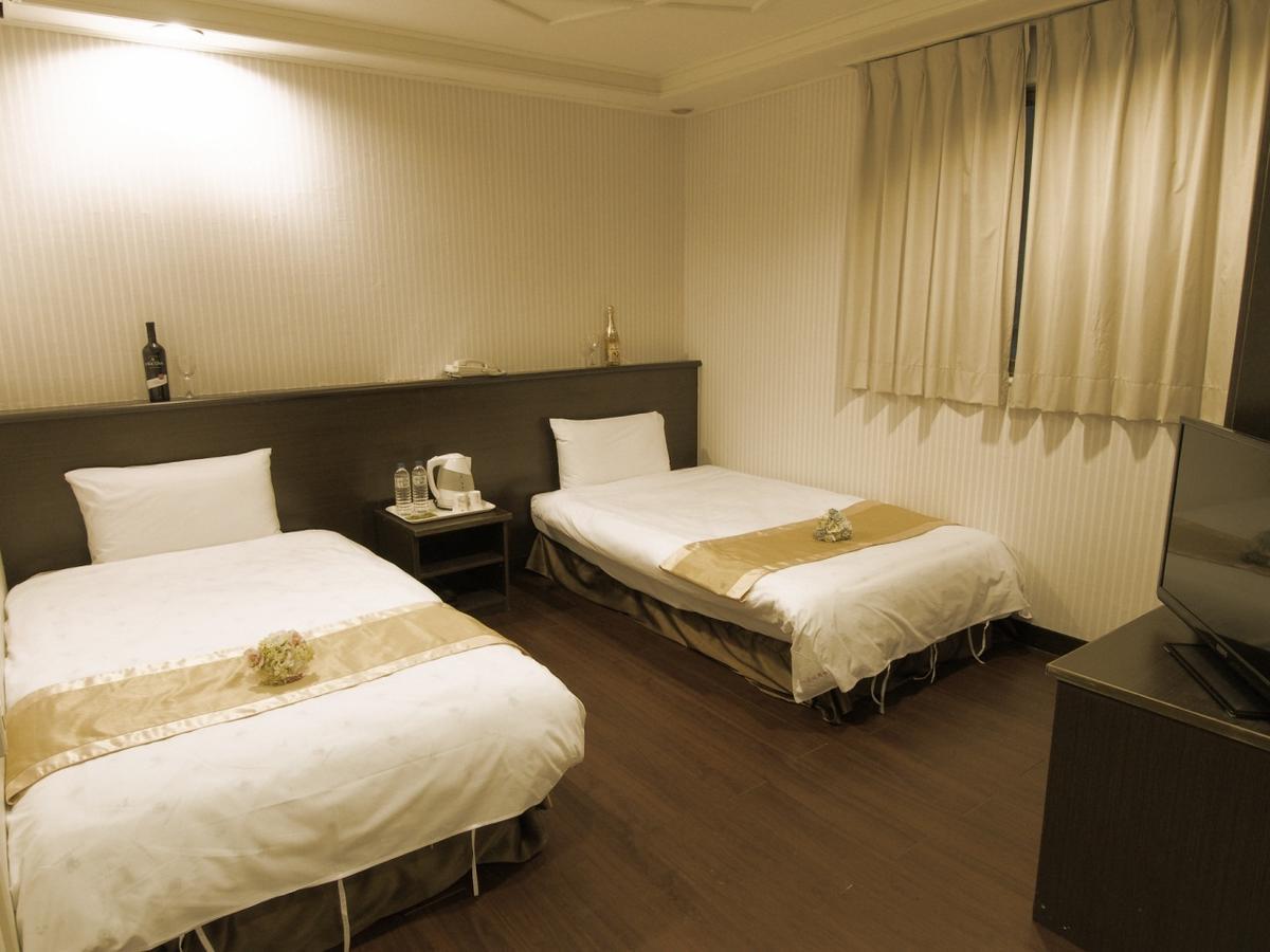 Yi Pin Yuan Hotel Tainan Extérieur photo