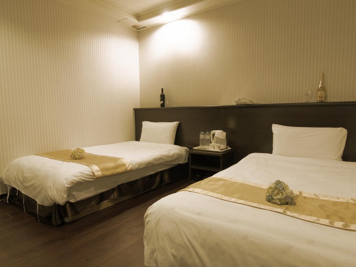 Yi Pin Yuan Hotel Tainan Extérieur photo