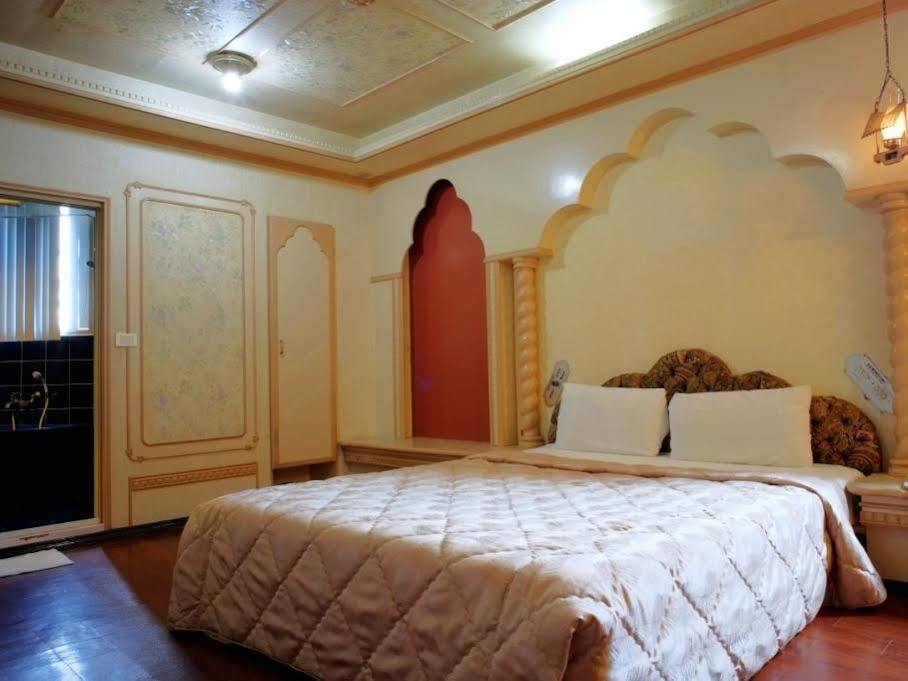 Yi Pin Yuan Hotel Tainan Extérieur photo